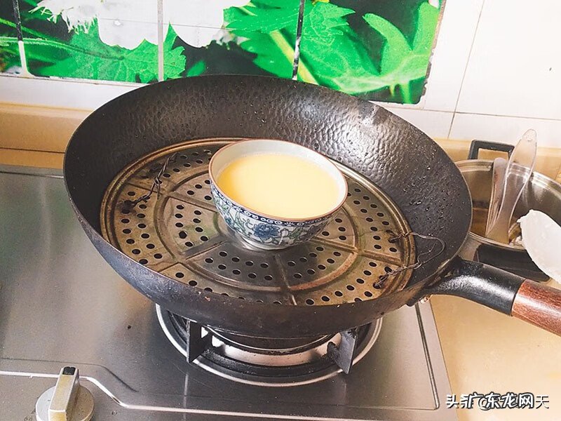 请问鸡蛋糕怎么蒸 鸡蛋糕怎么蒸又嫩又好吃