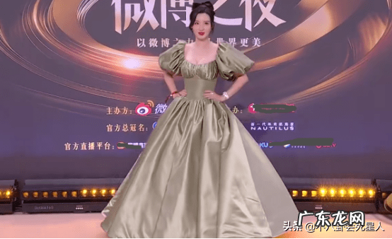 头小身大的人 身体大头小的女人