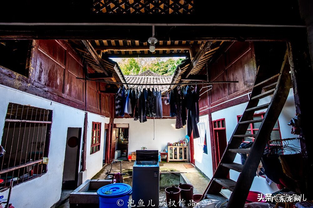 类似我是女先生的灵异小说 风水美女晒羞什么书有这个