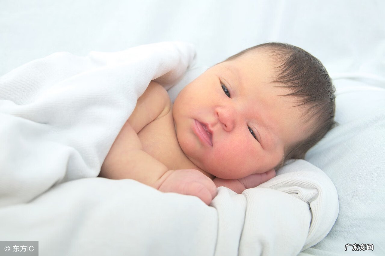 出生婴儿黄疸正常范围 婴儿黄疸图片