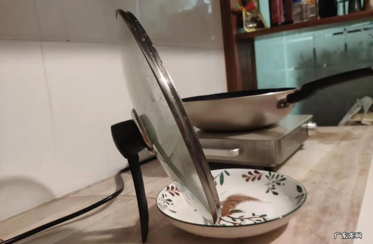 金属花盆带滑轮底托盘 带滑轮的花盆托盘