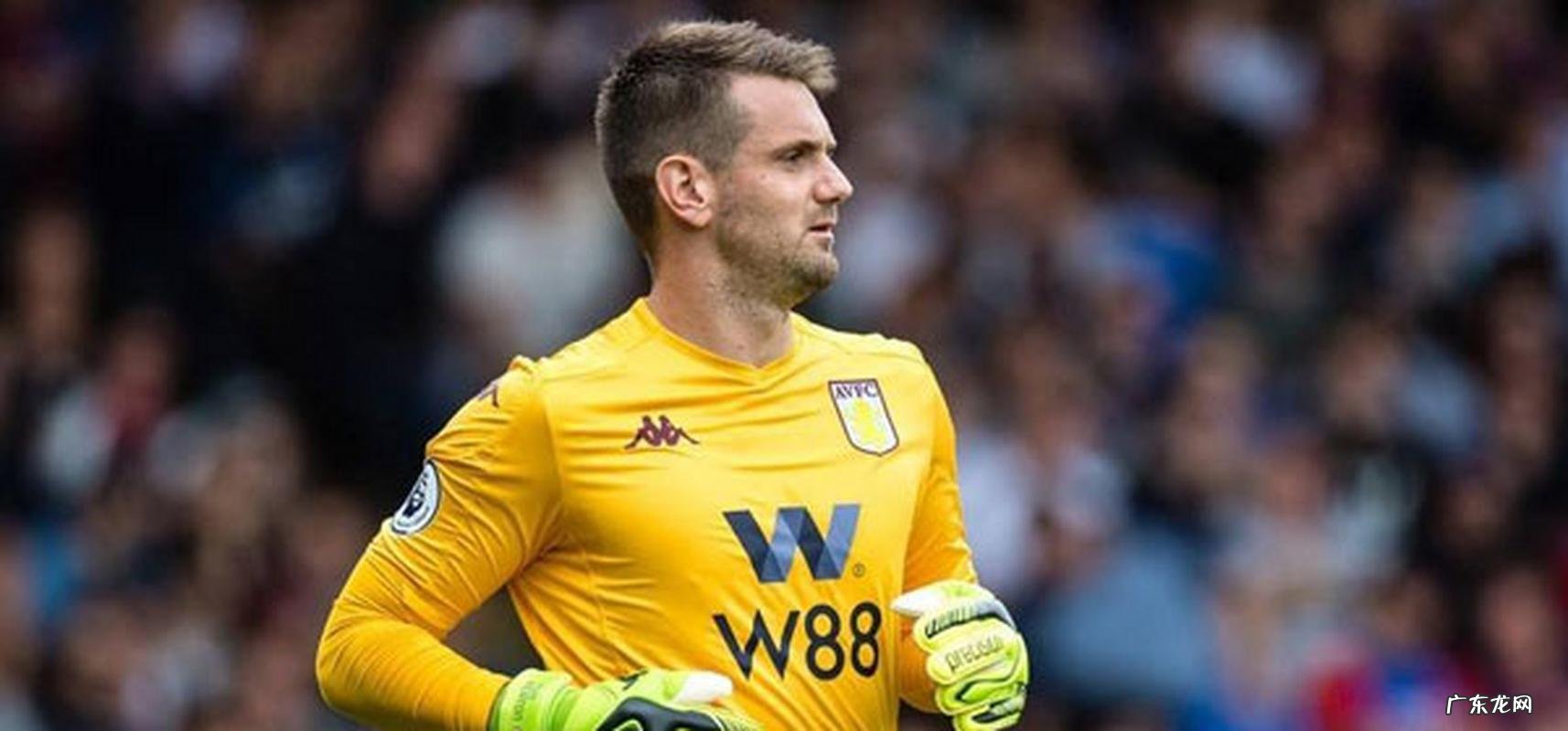 8名球员合同到期,曼联自动续约4人,2名中后卫要离队了