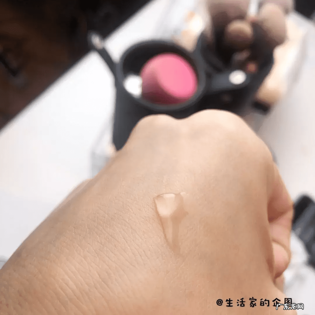 眼霜什么时间 什么时候开始用眼霜?