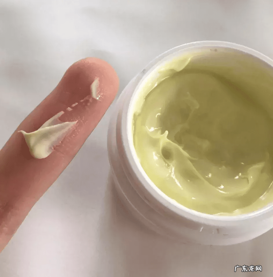 眼霜什么时间 什么时候开始用眼霜?