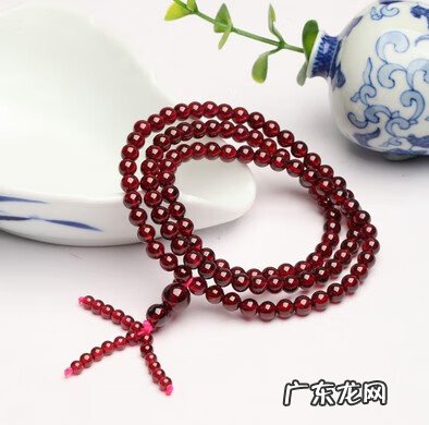 石榴的十大功效与作用 石榴的功效与作用禁忌是什么