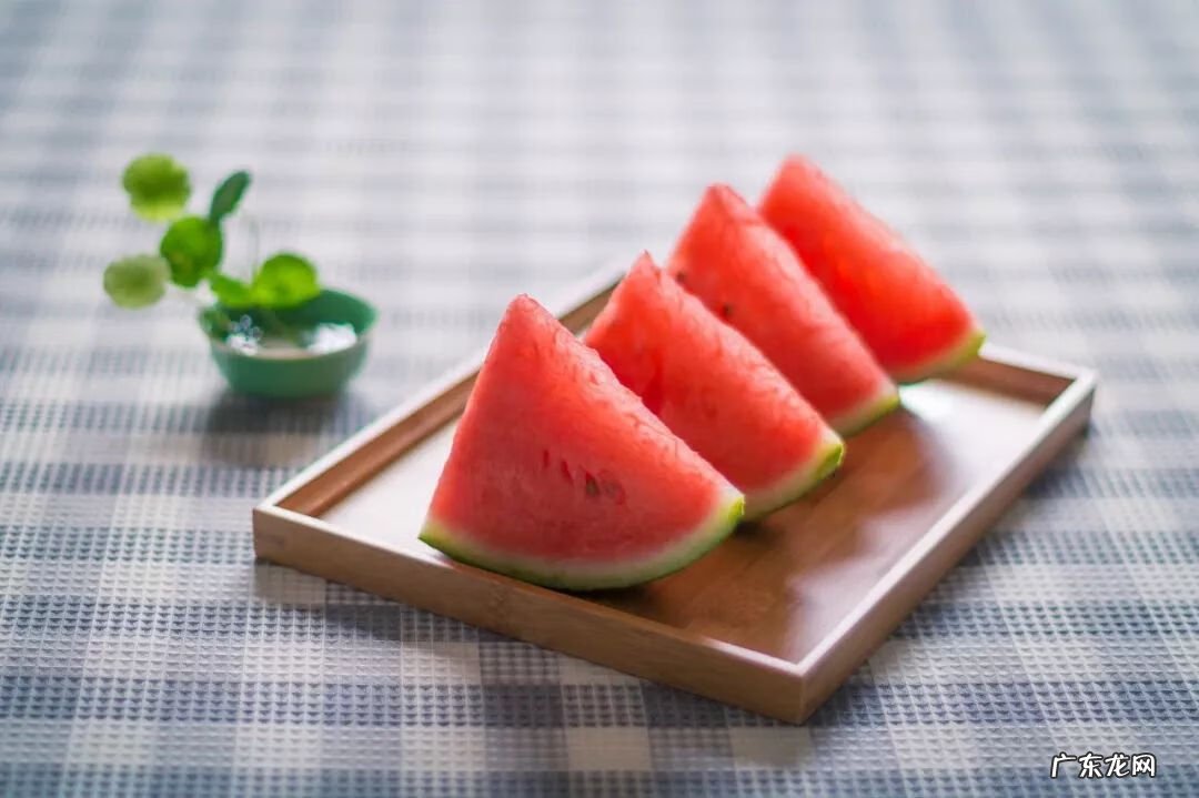 西瓜子能不能吃下去 西瓜子能吃么