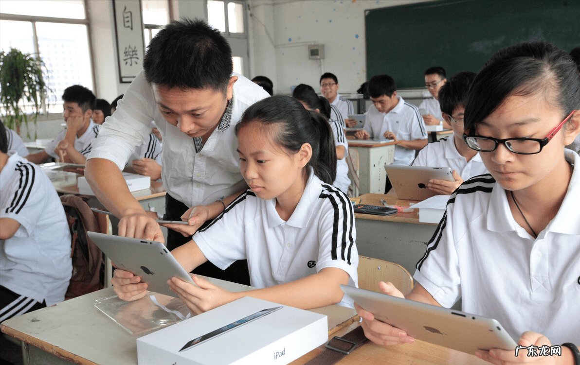 为什么睡觉时会流口水 学生为什么睡觉流口水