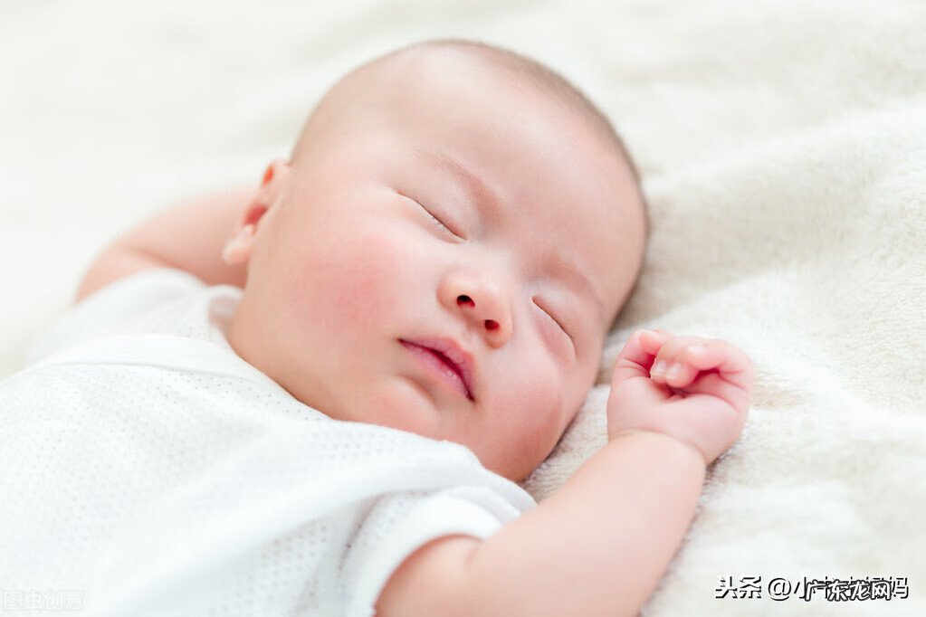 宝宝睡觉时 婴儿睡觉