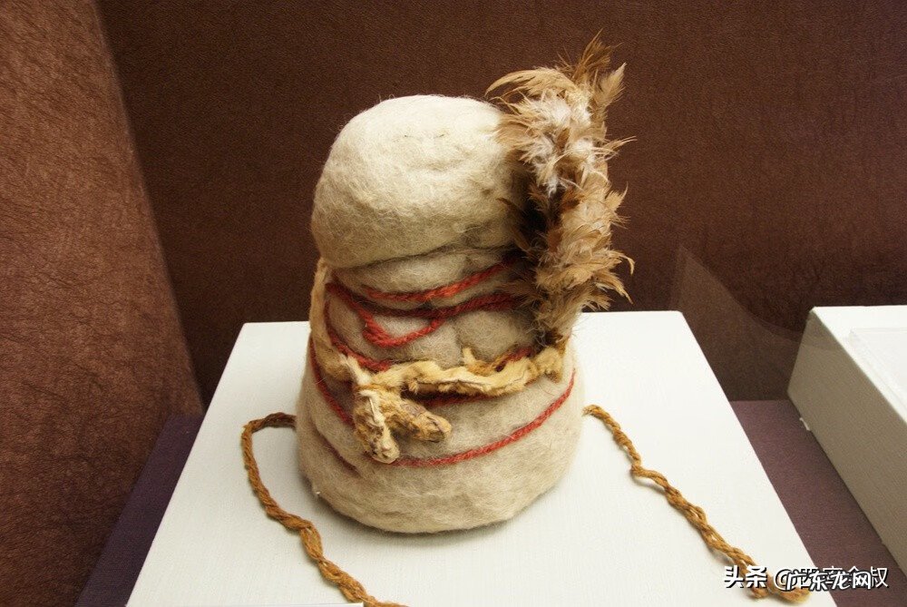 家的门口放棍子风水 用棍子插在坟上好吗