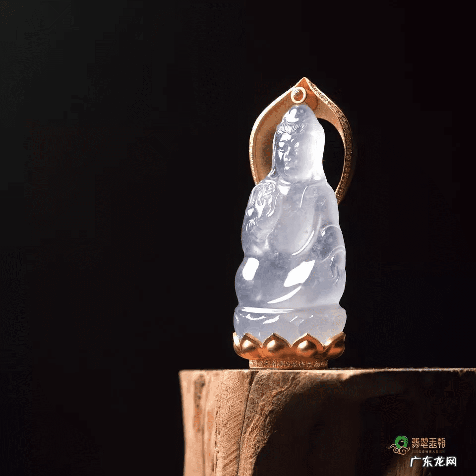 风水上对佩戴翡翠什么说法 戴翡翠的风水讲究