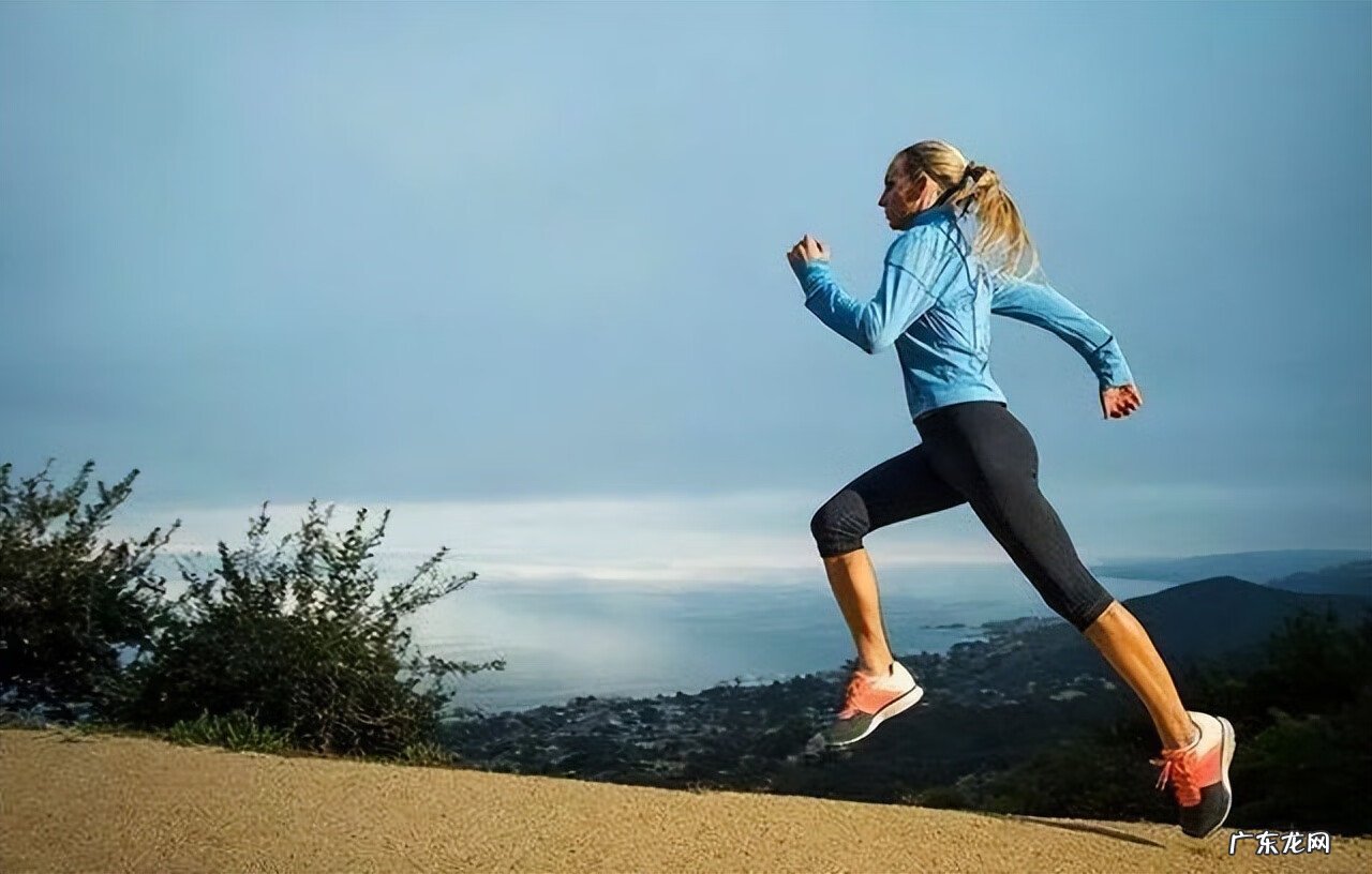 无缘无故感觉胸闷是什么原因 胸闷是什么原因引起的
