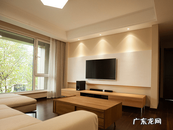 客厅在进门的左边风水 门厅偏左风水