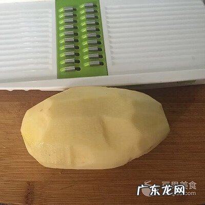 凉拌土豆丝放什么调料 凉拌土豆丝的家常做法