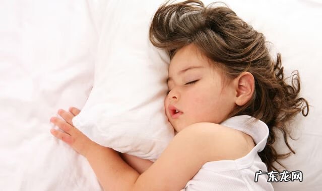正确的长高睡姿 睡前一招长高十厘米的方法