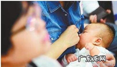 哺乳期陪同孩子拍片 哺乳时被男孩拍照