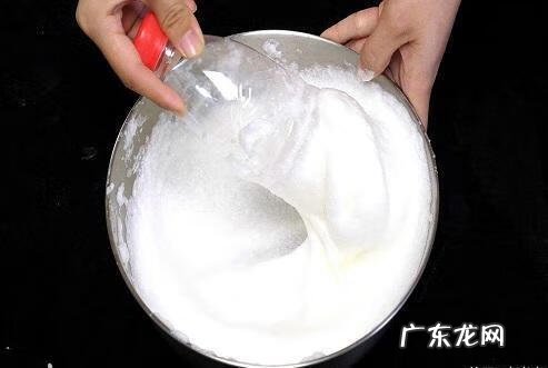 没有打蛋器用什么代替比较快 没打蛋器怎样把蛋清打发