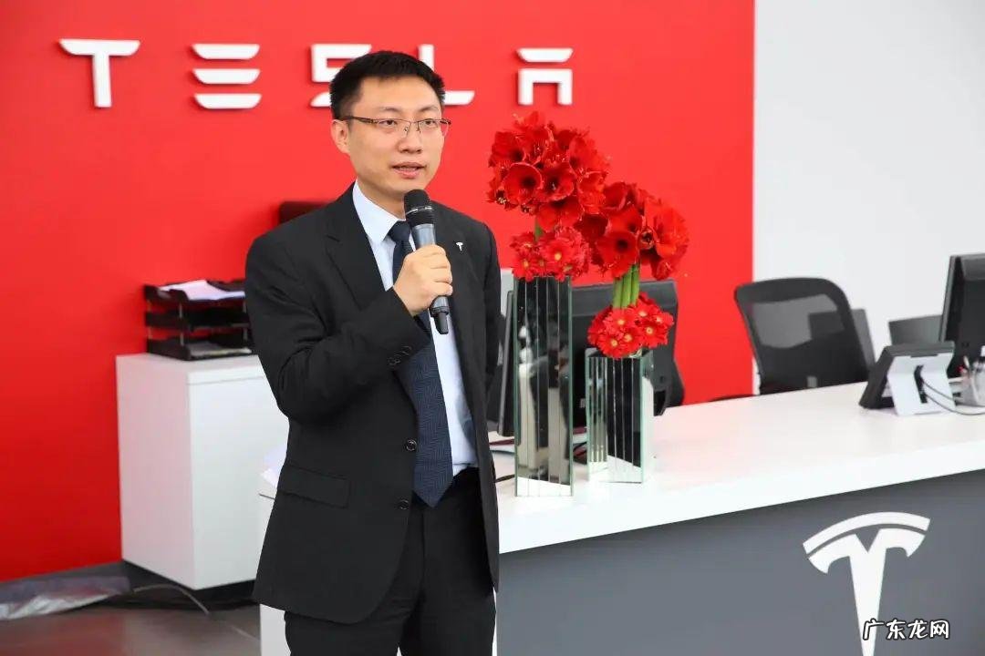 谁在替马斯克管理特斯拉?