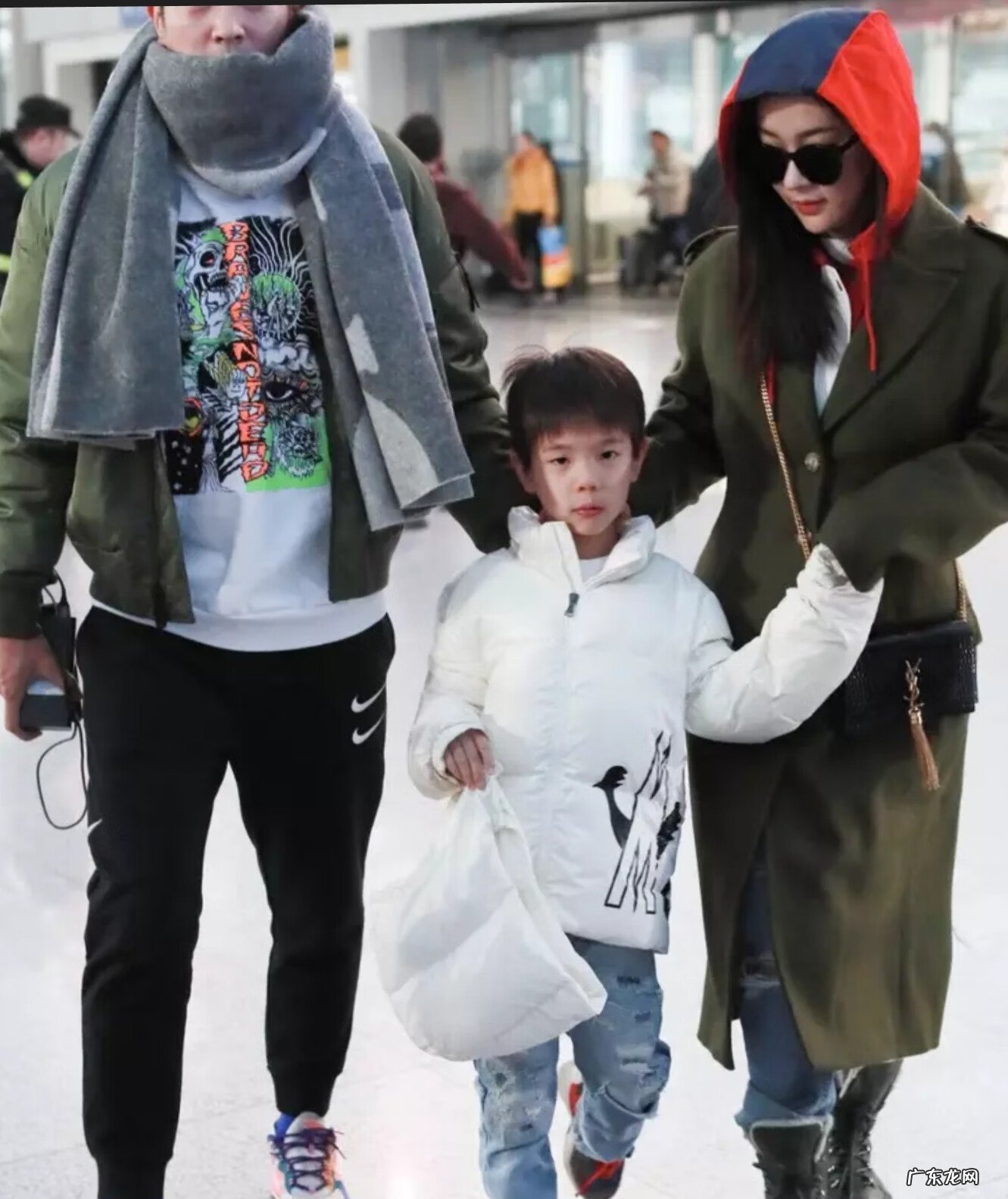 男士门牙风水 门牙漏风的男人