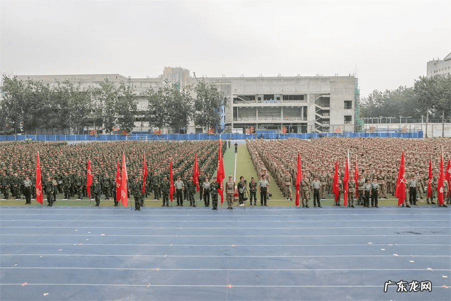 稍息立正站好舞台 稍息立正站好舞蹈完整版