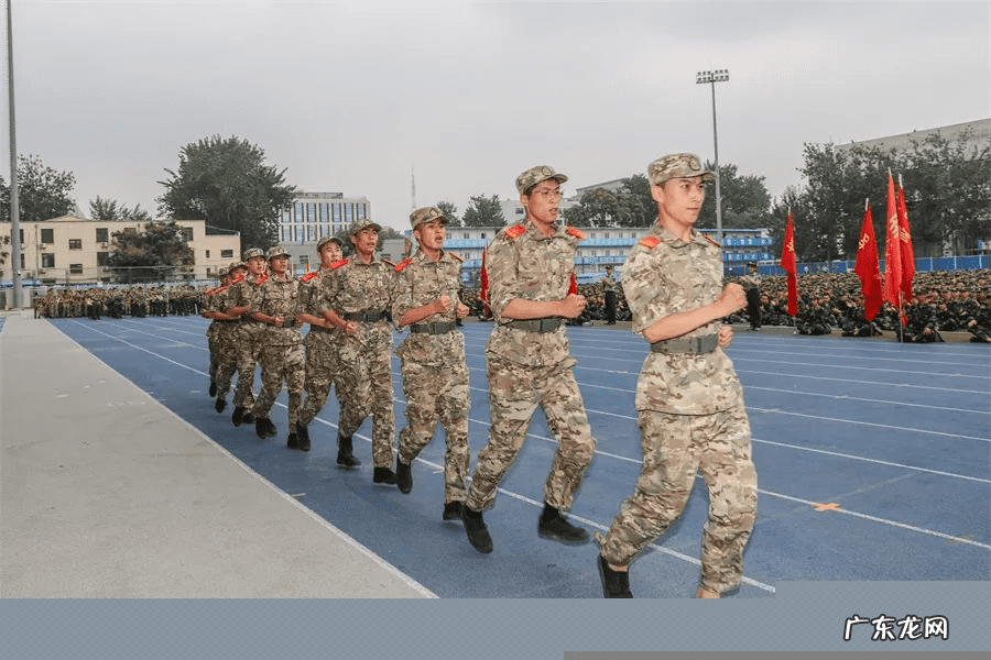 稍息立正站好舞台 稍息立正站好舞蹈完整版