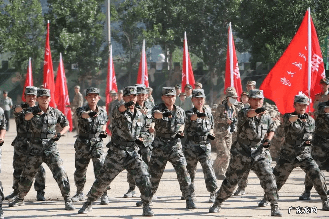 稍息立正站好舞台 稍息立正站好舞蹈完整版