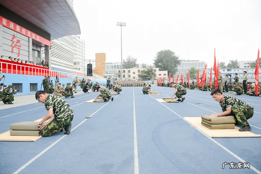 稍息立正站好舞台 稍息立正站好舞蹈完整版