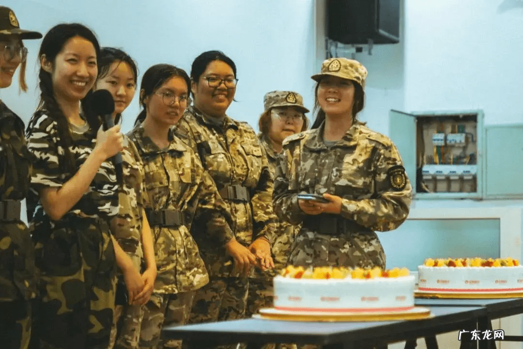 稍息立正站好舞台 稍息立正站好舞蹈完整版