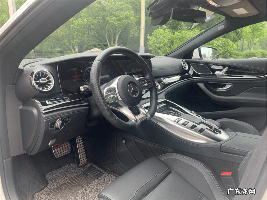 属鼠买几号楼最合适 属鼠的人适合开奔驰吗