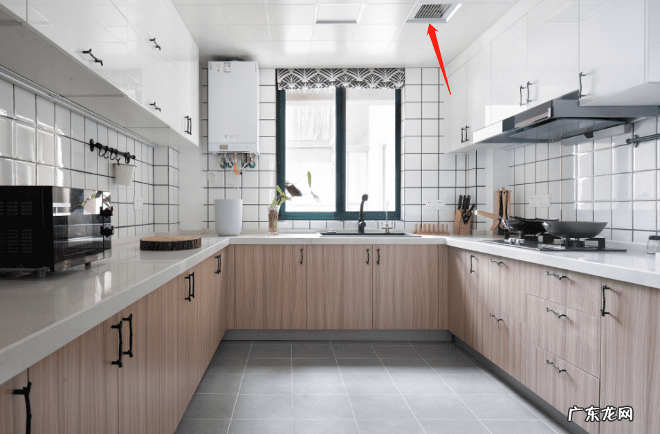 冰箱买白色还是灰色 灰色冰箱风水好不好