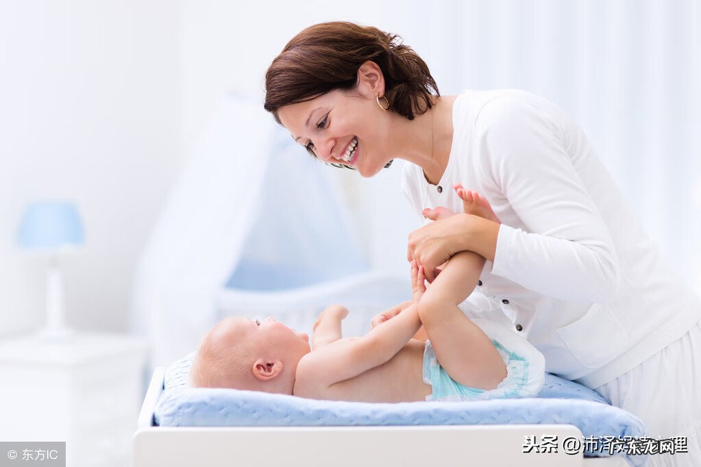 小孩吐奶是什么情况 孩子吐奶是怎么回事啊