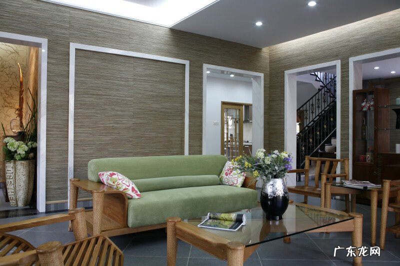 家里的玻璃窗脏了影响风水吗 风水 背后是窗户