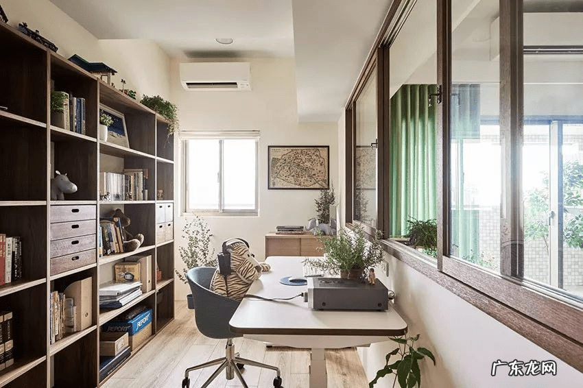 书柜电视柜一体设计 书房电视柜一体效果图