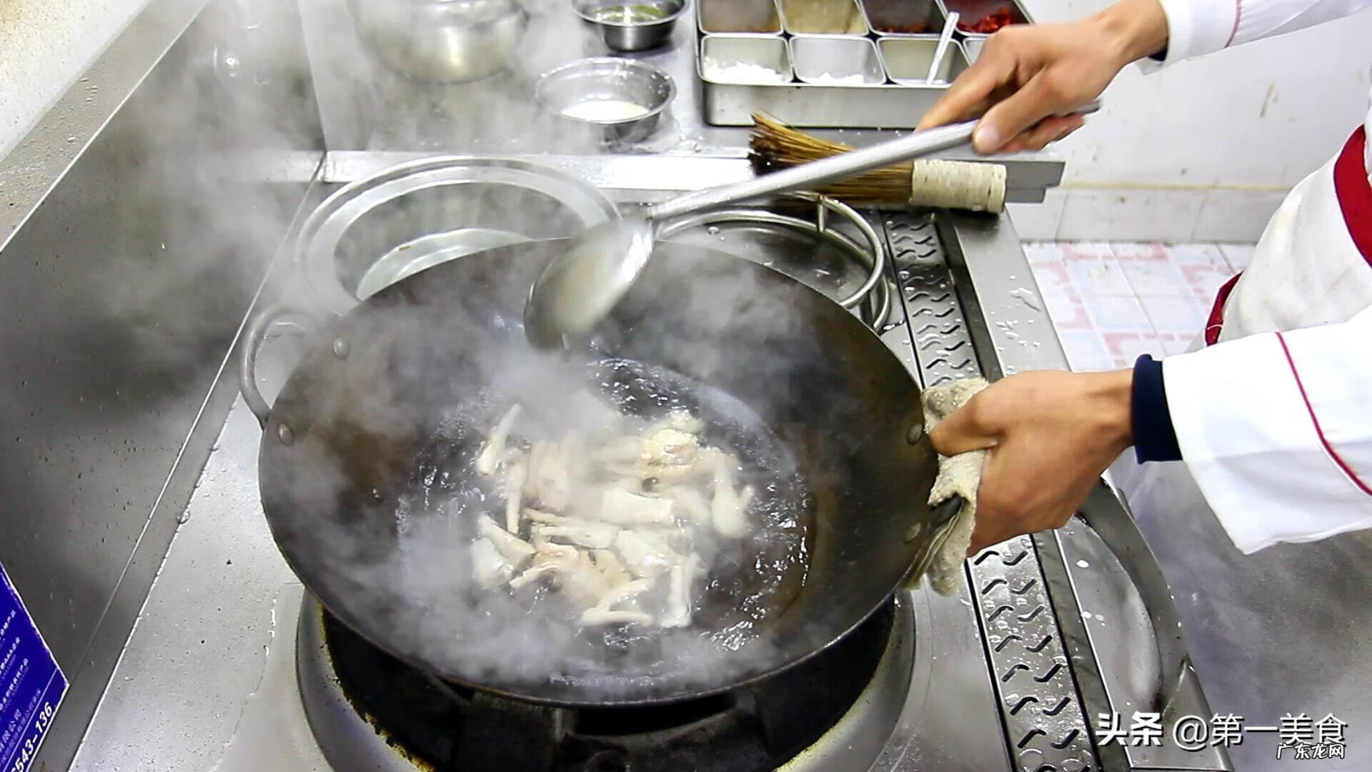 泡椒鸡爪怎么做法 咋样做泡椒鸡爪