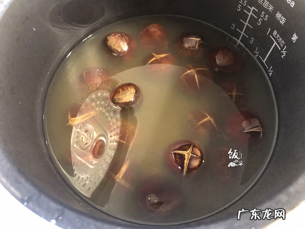 煮熟的板栗怎样好剥壳 板栗怎么煮好吃好剥壳做法