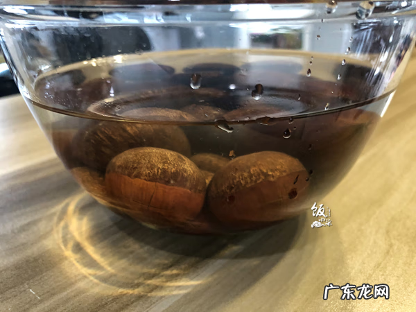 煮熟的板栗怎样好剥壳 板栗怎么煮好吃好剥壳做法