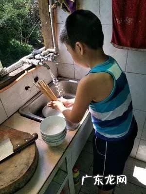 端午节吃粽子的风俗 端午节的粽子最早叫什么