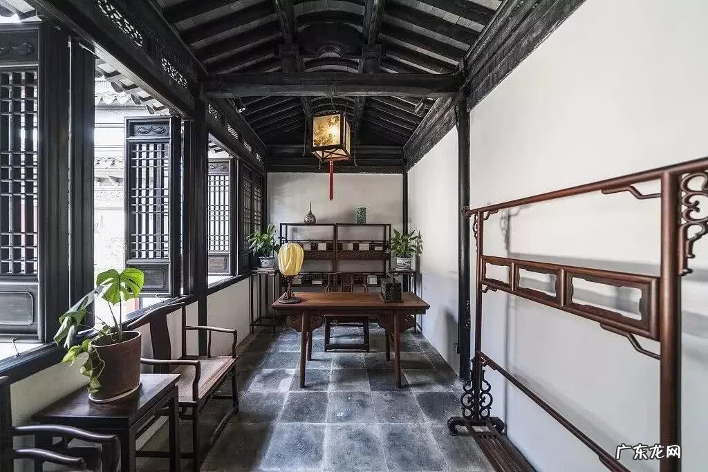 窗户贴窗花的风水 窗户玻璃风水