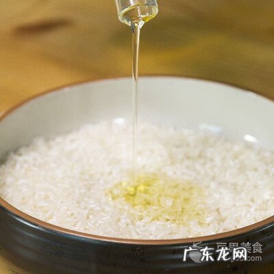 皮蛋瘦肉粥要怎么做才好吃 皮蛋瘦肉粥的做法