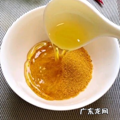 盐焗鸡的做法和配方 盐焗鸡的做法步骤和配方