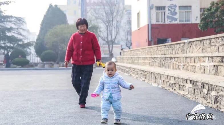 高层包围的洋房风水 东港的房子