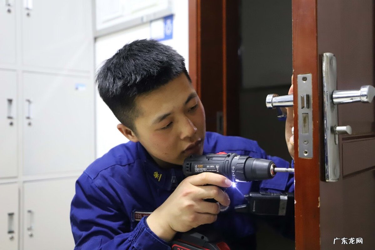 有关雷锋的资料 雷锋的资料