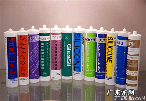 玻璃胶用什么洗得出来