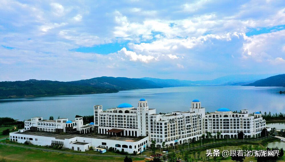 昆明阳宗海山水湖畔房价 昆明阳宗海岸风水最好的别墅