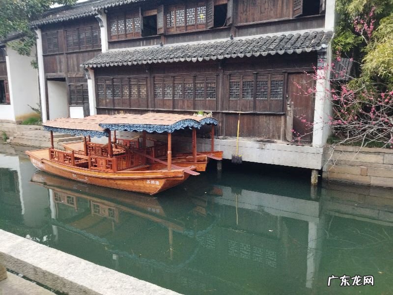 被油烫伤一直灼痛怎么处理 身体被油烫伤怎么处理