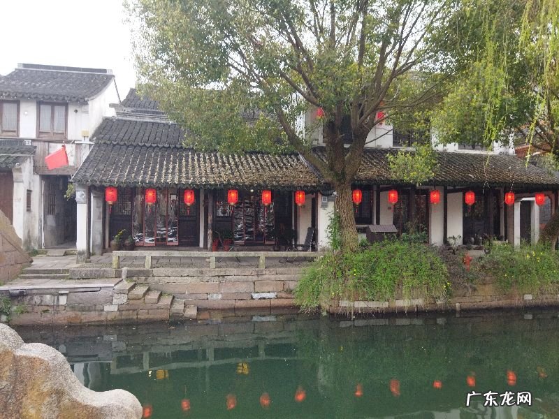 被油烫伤一直灼痛怎么处理 身体被油烫伤怎么处理