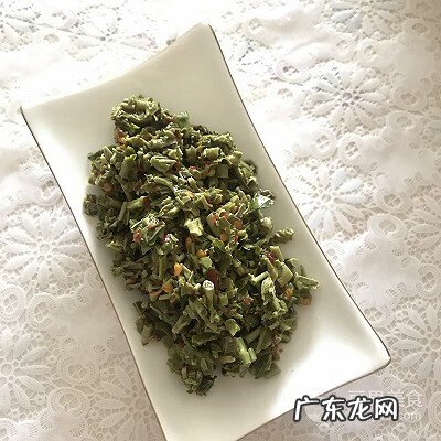菠萝炒饭制作过程 菠萝炒饭的做法家常