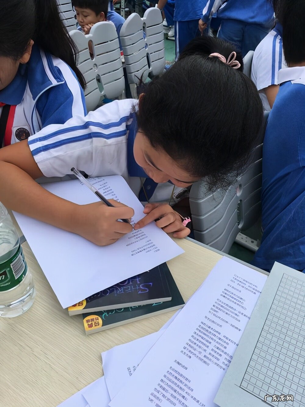 运动会加油稿惊艳霸气 加油稿运动会400字左右