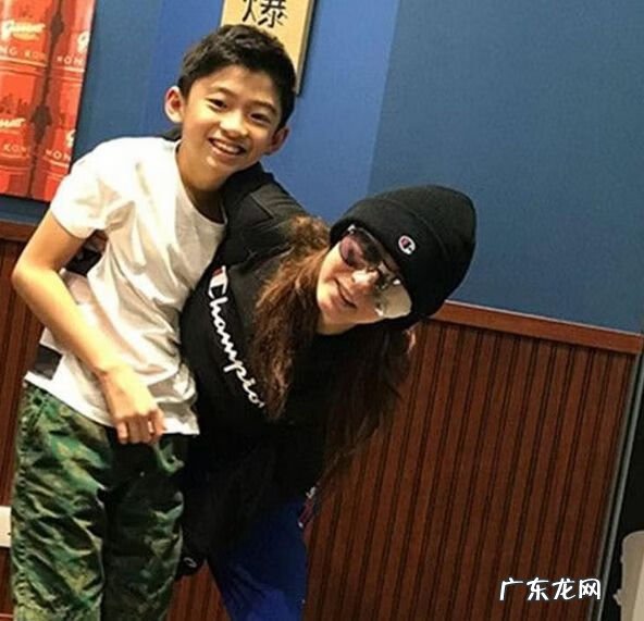 张柏芝儿子 张柏芝的儿子叫什么名