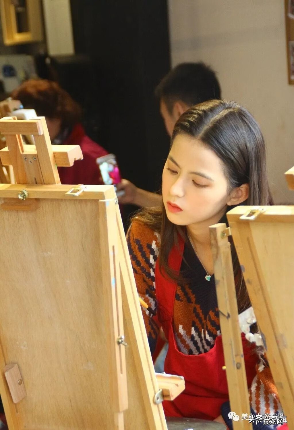 张柏芝二公造型 小张柏芝之称