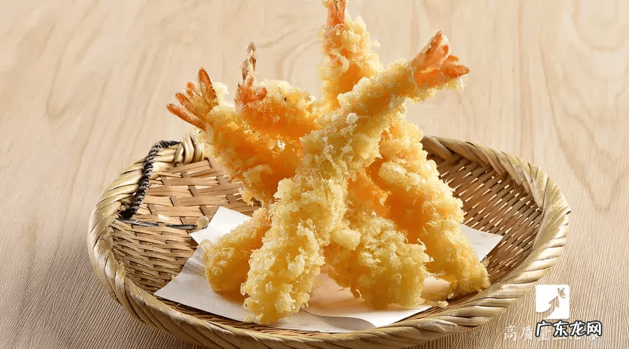 客厅花瓶插假花的风水 花瓶里的水加盐吗